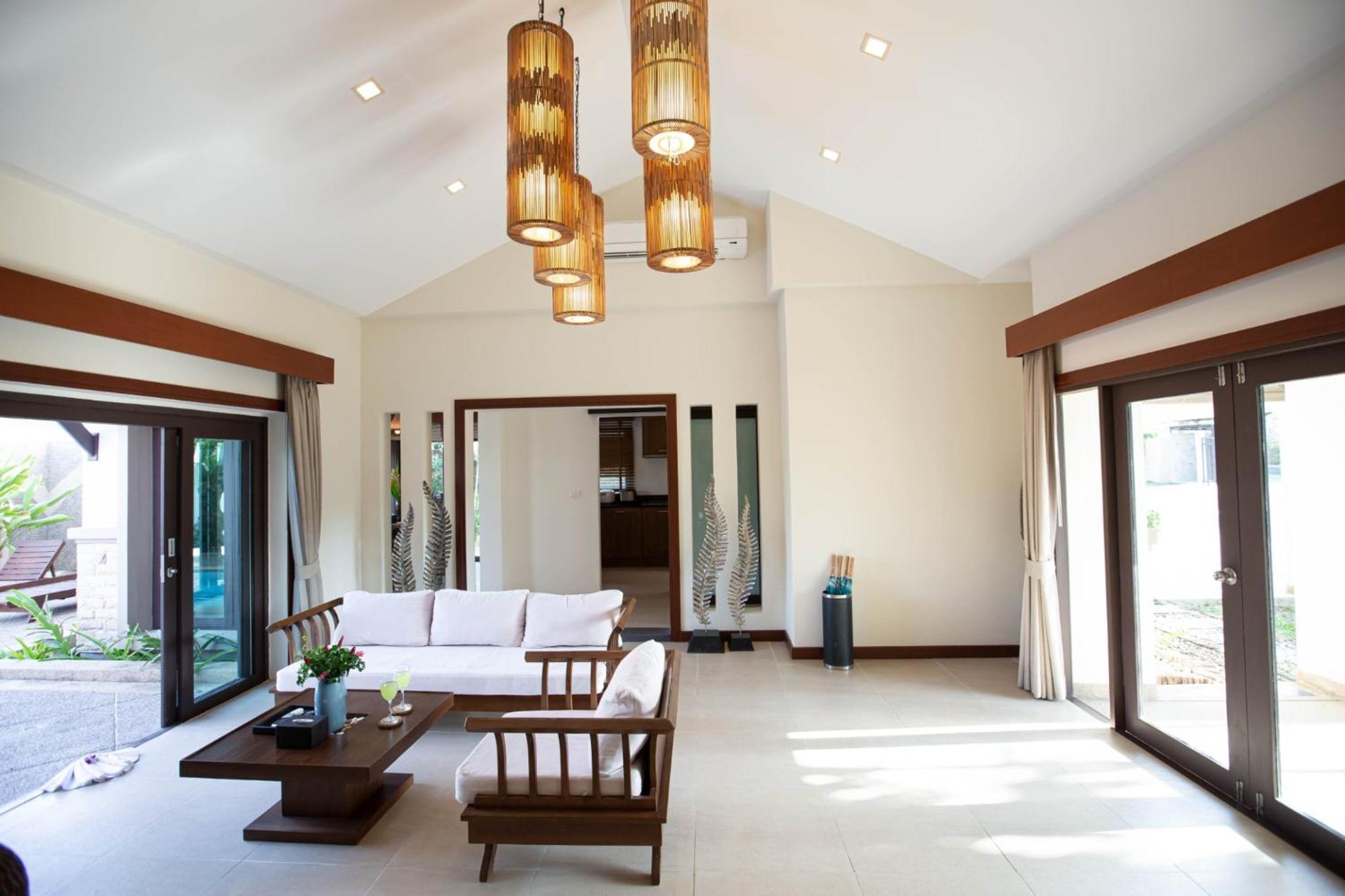 Ozone Villa Phuket Pa Khlok Exterior photo